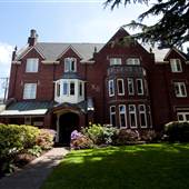 University of Oregon - Fraternity and Sorority Houses
