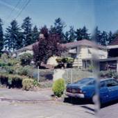 Creston-Kenilworth Neighborhood