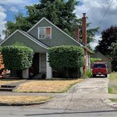 Bungalow House - 10146778