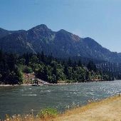 Lock of Cascade Locks Island