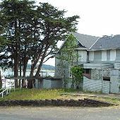 Gracie's at Smuggler's Cove