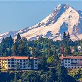 Columbia Cliff Villas