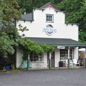 Apple Valley Country Store