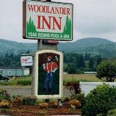 Woodlander Inn