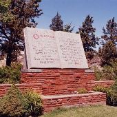Deschutes Memorial Gardens