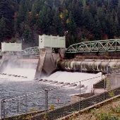 Leaburg Dam