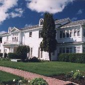 Stang Manor Inn B&B