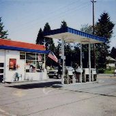Mom & Pop Gas Station