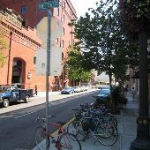 Pearl - 10th and Couch