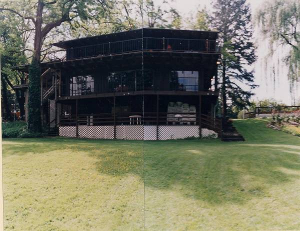 R-Haus Restaurant