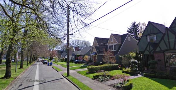 SE Reed College Place (8/4/2011)