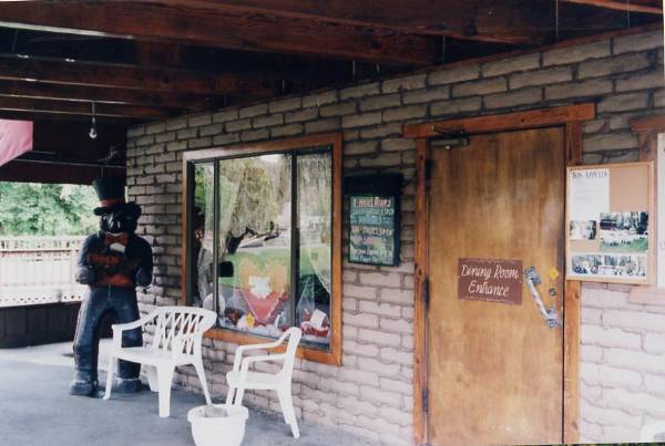 R-Haus Restaurant
