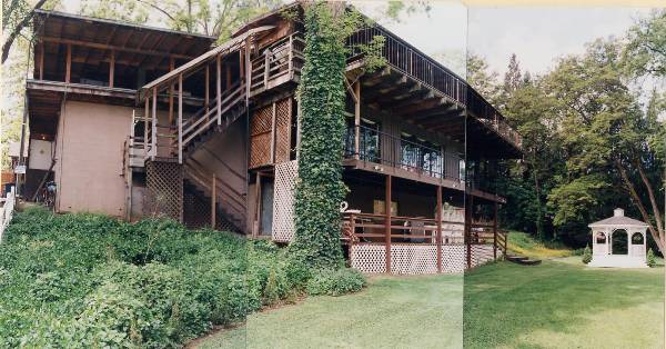R-Haus Restaurant